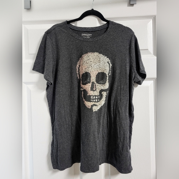 torrid Tops - Torrid Womens Super Soft Slub Gray Skull Graphic T-Shirt Size 2